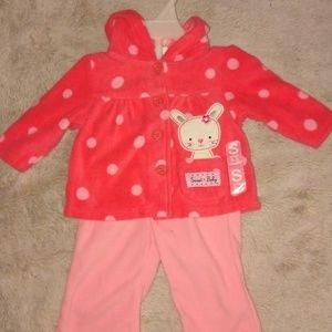 0/3 months  two piece sweater &pants set $10each